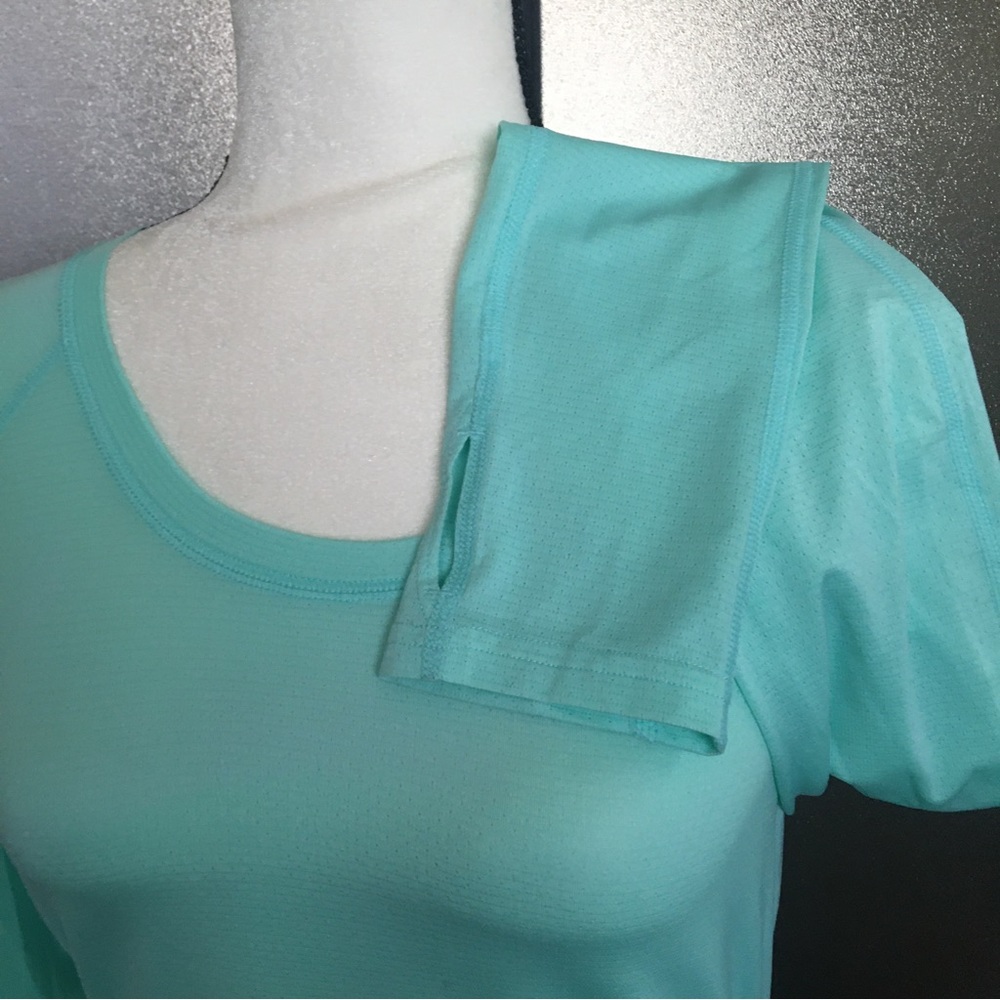 Express performance long sleeve tee - Picture 3 of 3